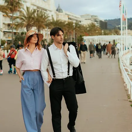 Azur Couette-café 4*