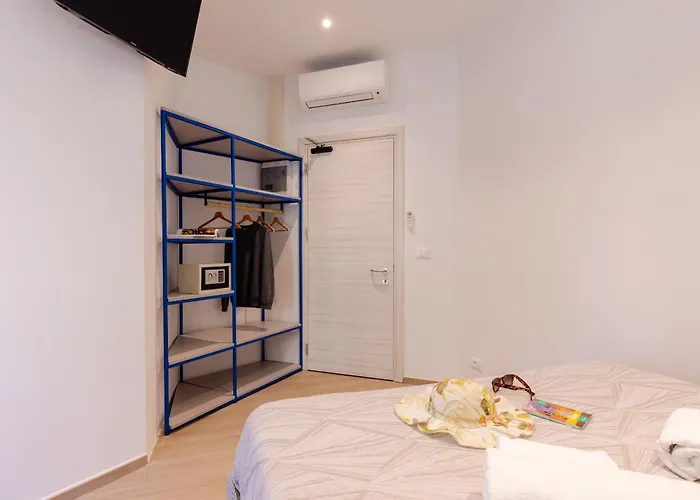 My Oda ve Kahvaltı Nice